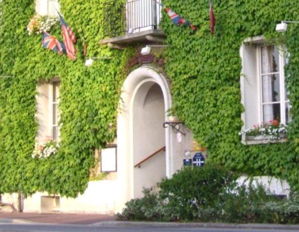 Auberge Du Vieux Chateau Saint-Sauveur-le-Vicomte Exterior foto